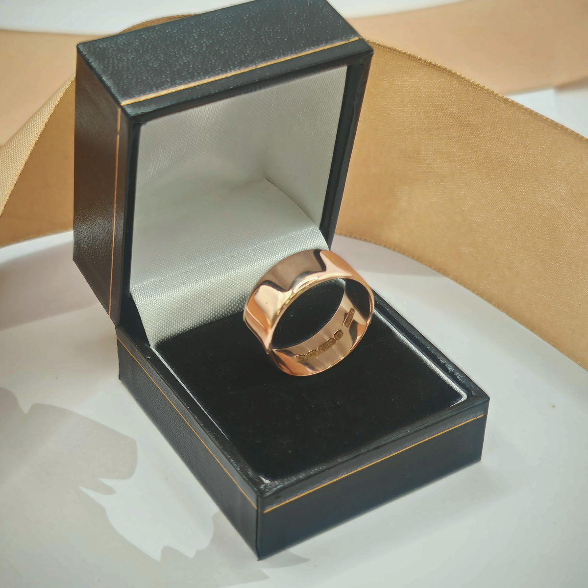 9ct Rose Gold D-Shape Wedding Band Ring 8.7mm, photograph 2 of 8. SKU JB3619.
