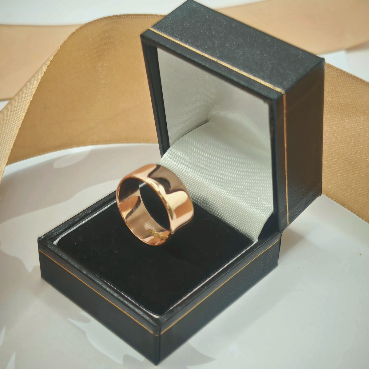 9ct Rose Gold D-Shape Wedding Band Ring 8.7mm, photograph 3 of 8. SKU JB3619.