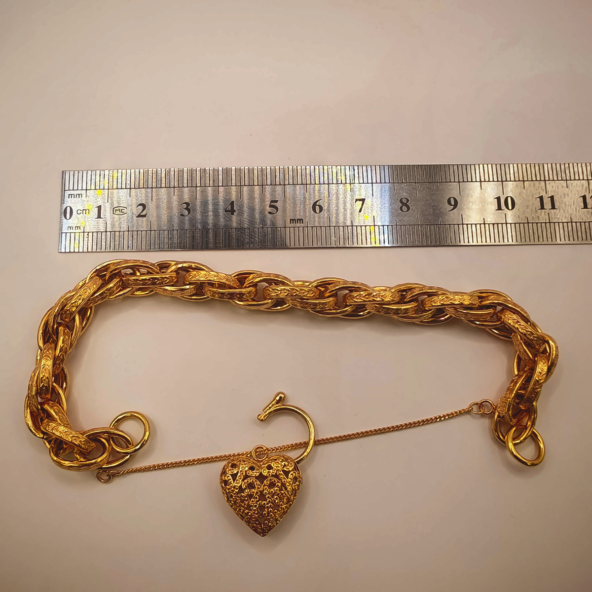 9ct Gold Fancy Link Bracelet with Heart Padlock Clasp – Fully Hallmarked, photograph 10 of 10. SKU JB3625.