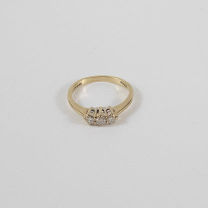 Second-Hand 9ct Gold Three-Stone Diamond Ring – 0.25ct