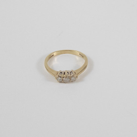 Second-Hand 9ct Gold Three-Stone Diamond Ring – 0.25ct