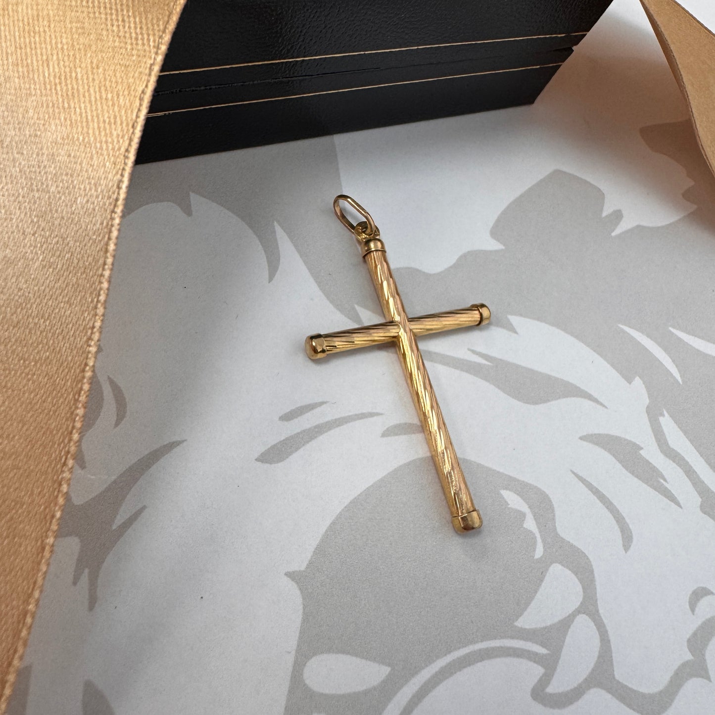 9ct Gold Cross Pendant