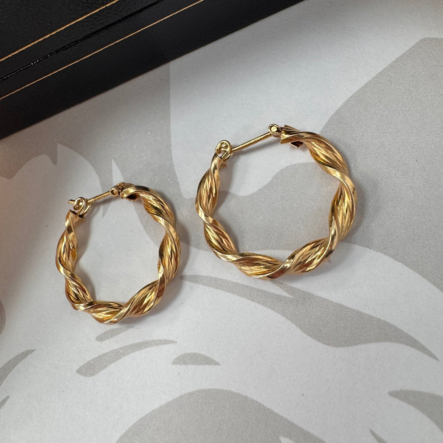 9ct Gold Twist Hoop Earrings