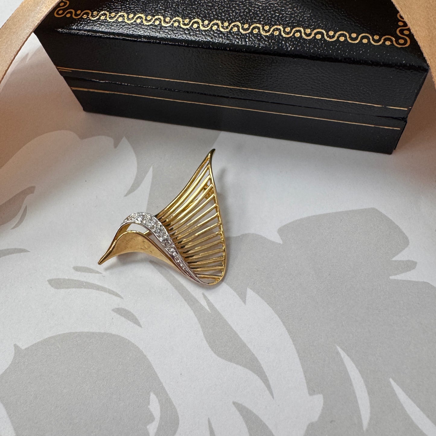9ct Gold Diamond Brooch