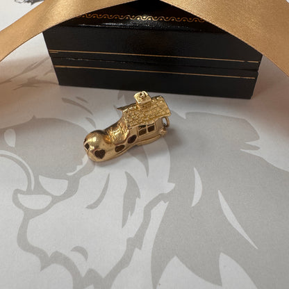 9ct Gold Opening Shoe House Charm with Dancers Inside