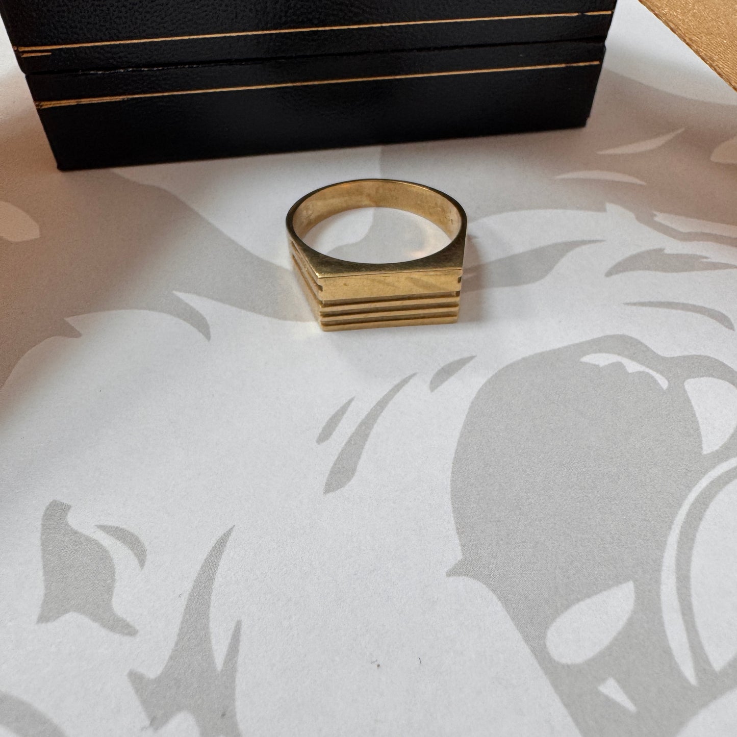 9ct Gold Gents Textured Ring Vintage Signet Style