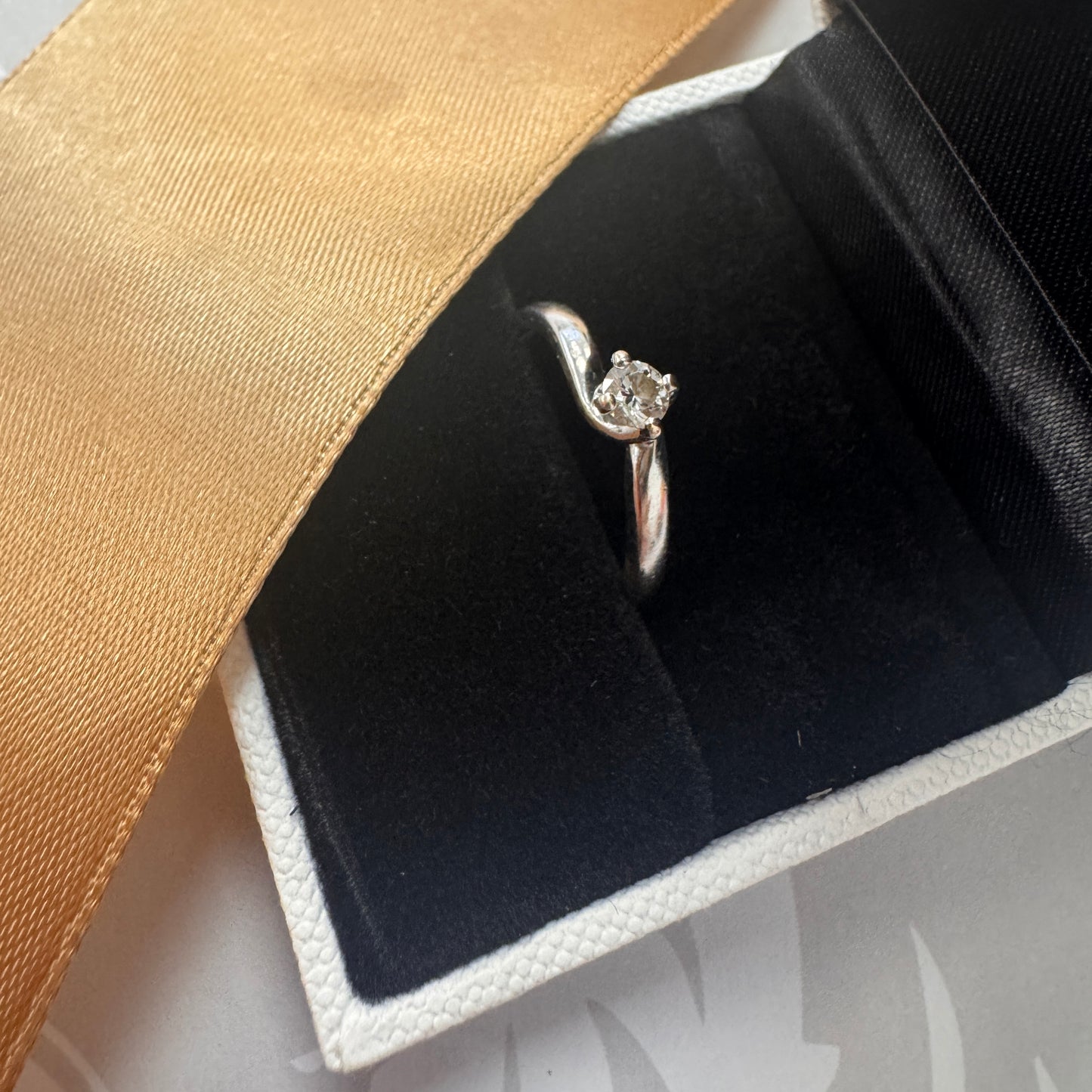 18ct White Gold Round Diamond Engagement Ring 0.15ct