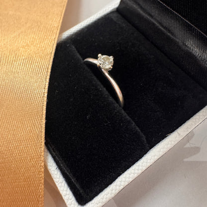 18ct White Gold Diamond Engagement Ring