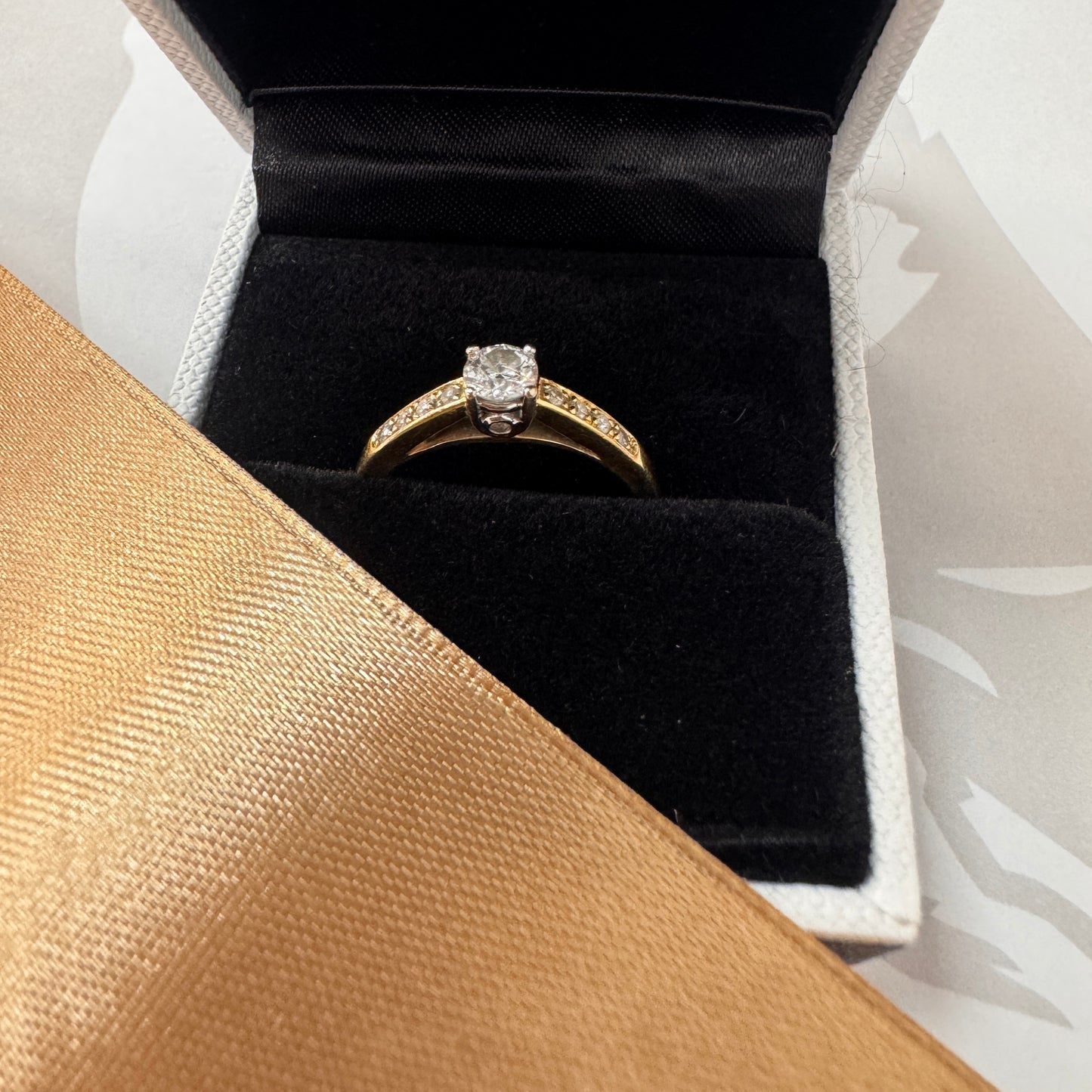 18ct Gold Diamond Engagement Ring With Grain Set Shoulders