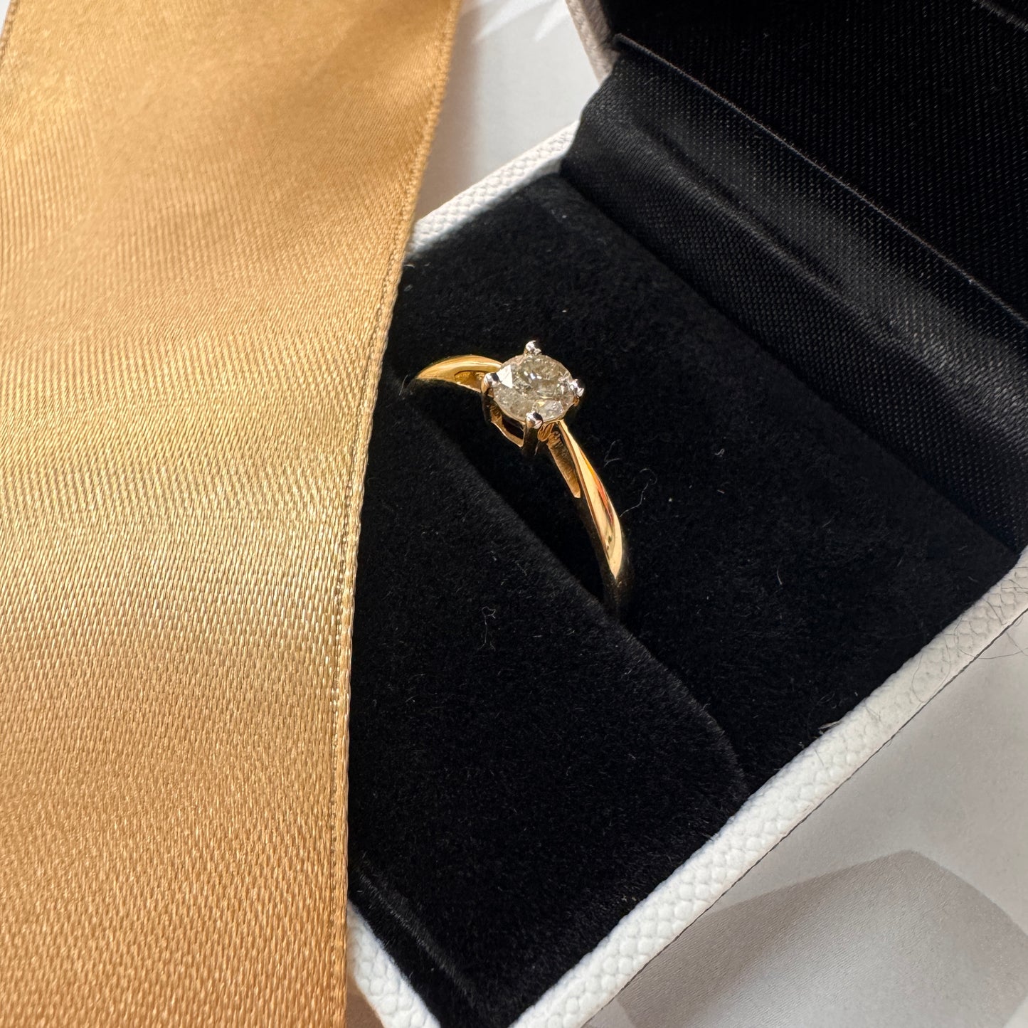 18ct Gold Diamond Solitaire Engagement Ring