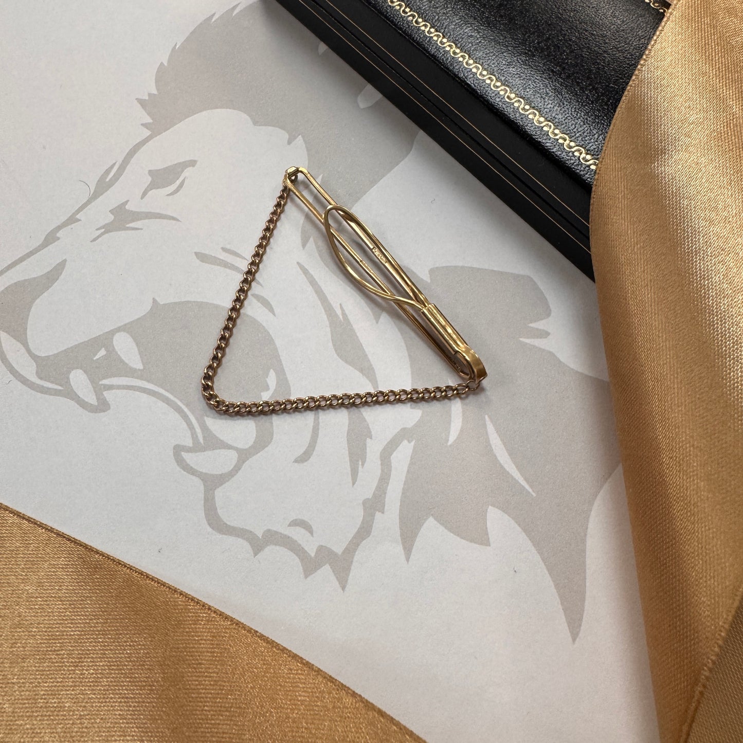 9ct Gold Tie Bar with Decorative Chain