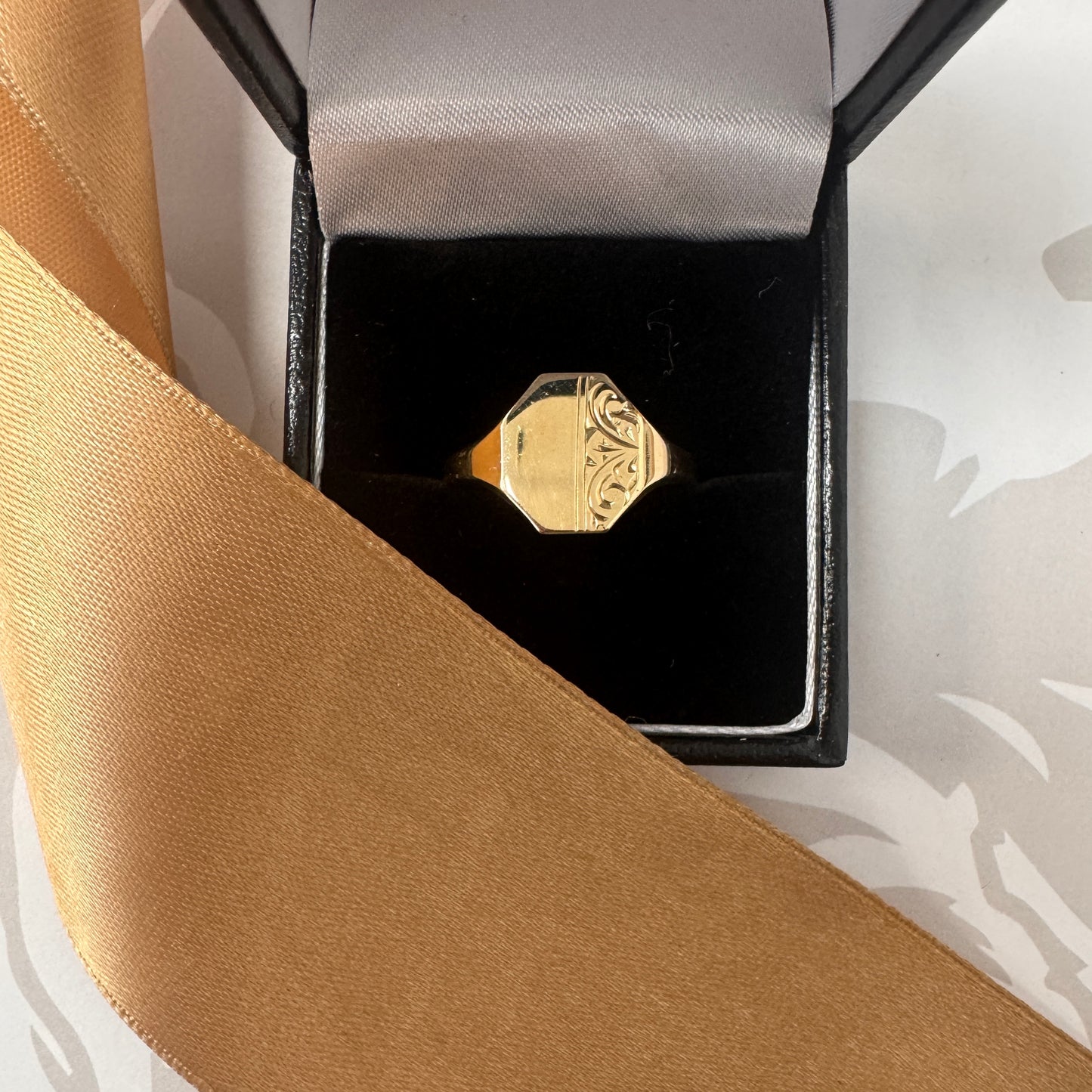 9ct Gold Engraved Signet Ring