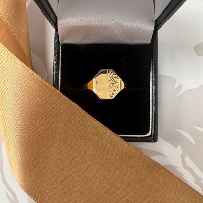 9ct Gold Engraved Signet Ring