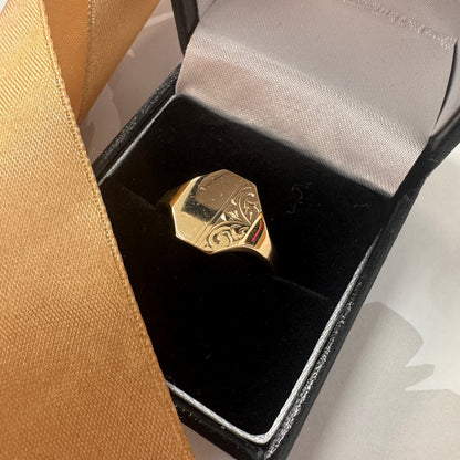 9ct Gold Engraved Signet Ring