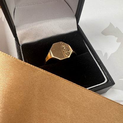 9ct Gold Engraved Signet Ring
