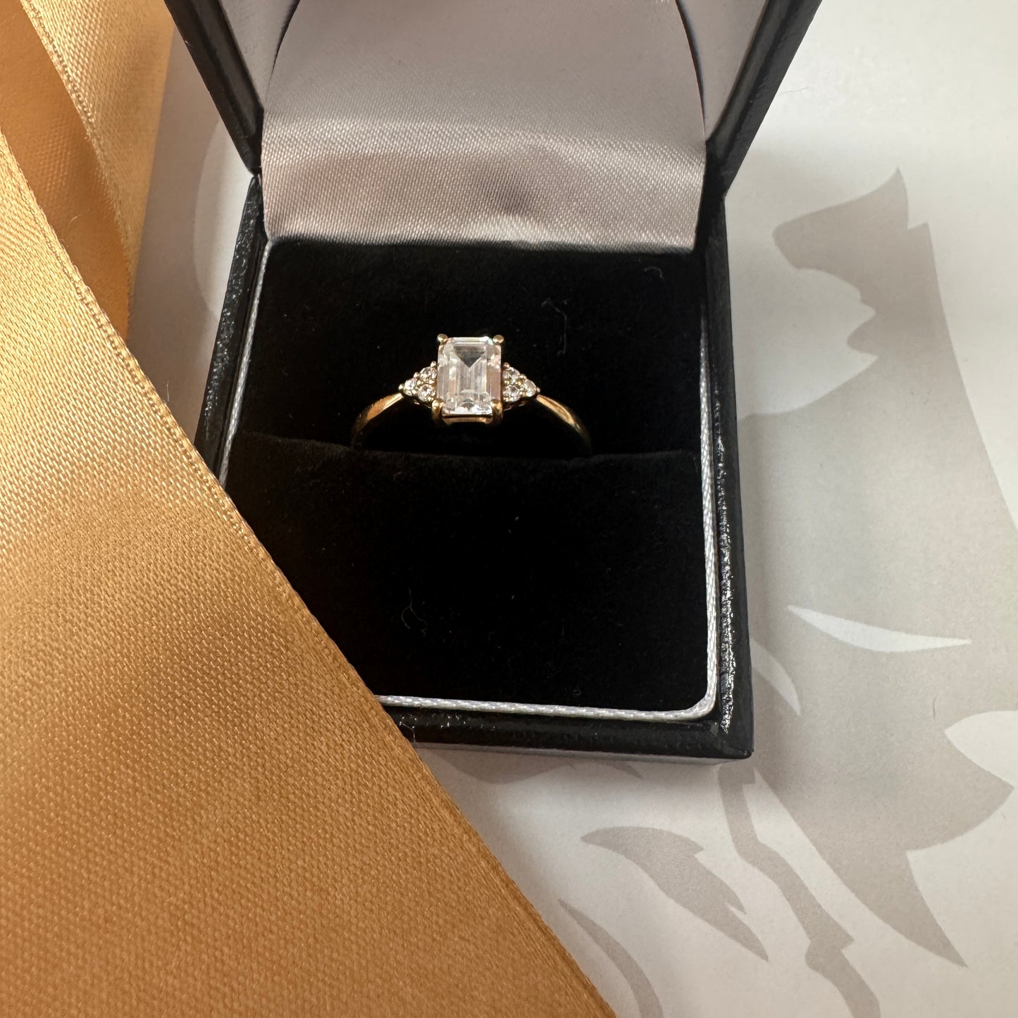9ct Gold Trilogy Ring