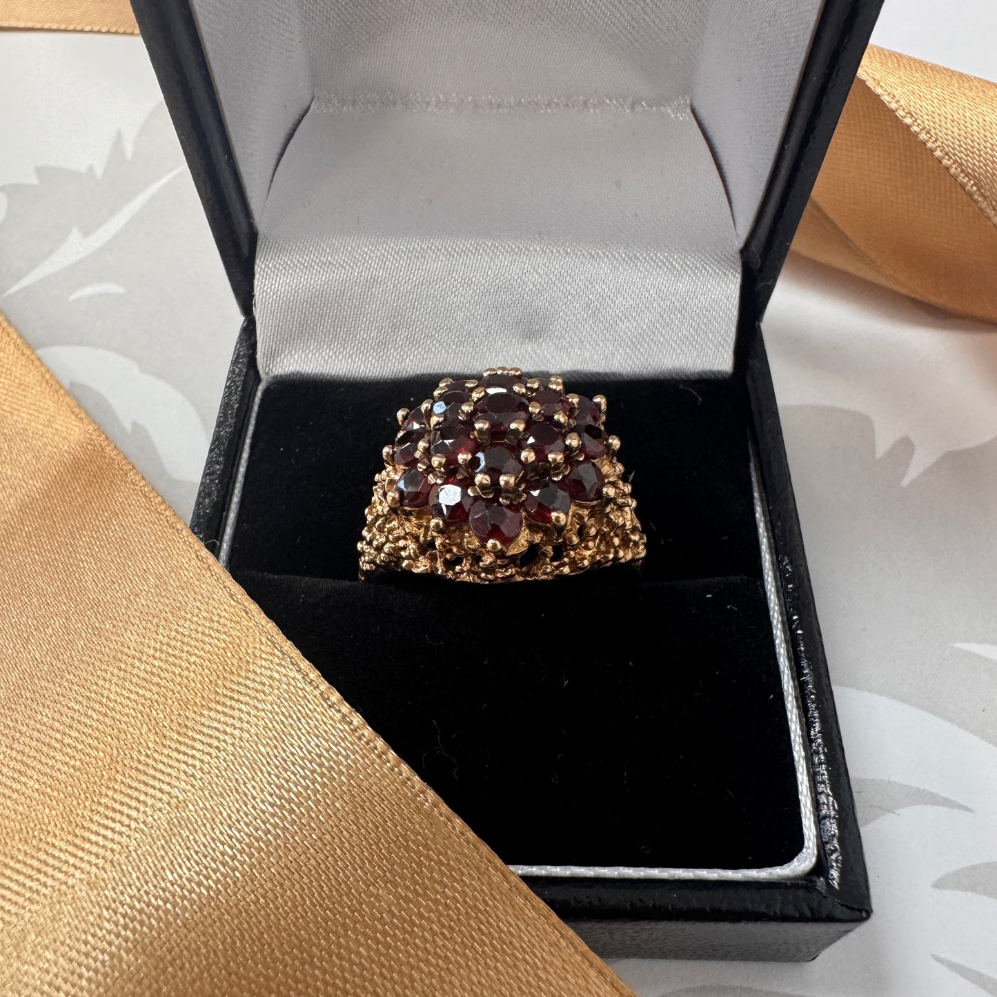 9ct Gold Garnet Cluster Cocktail Ring