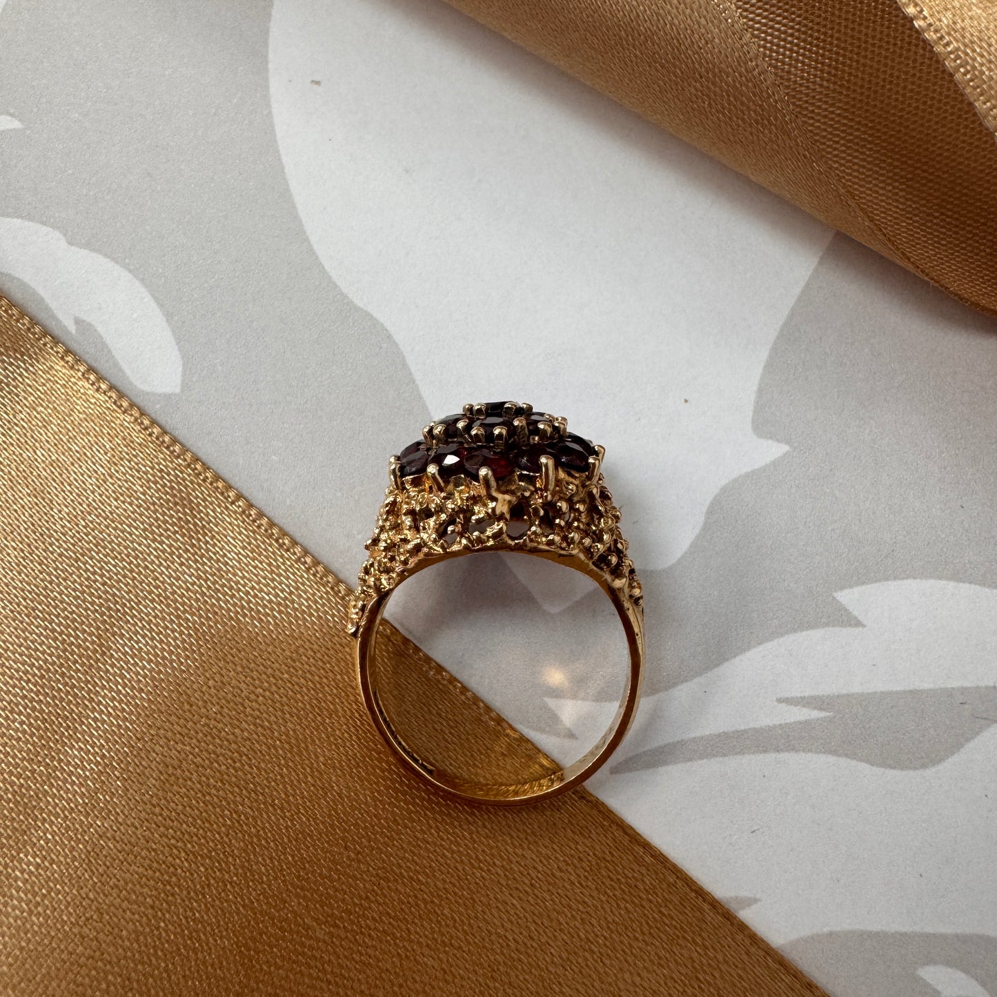 9ct Gold Garnet Cluster Cocktail Ring