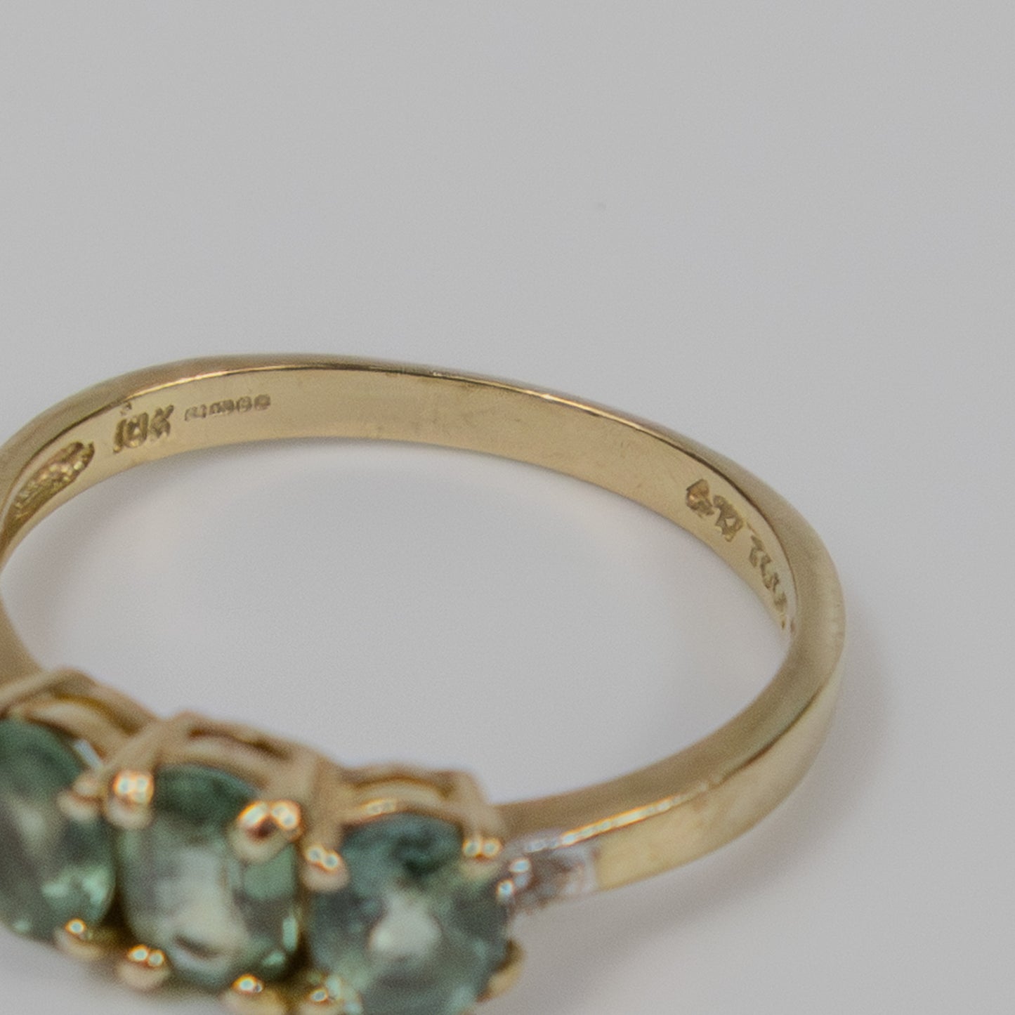 Second-Hand 9ct Gold Green Tourmaline and Diamond Ring