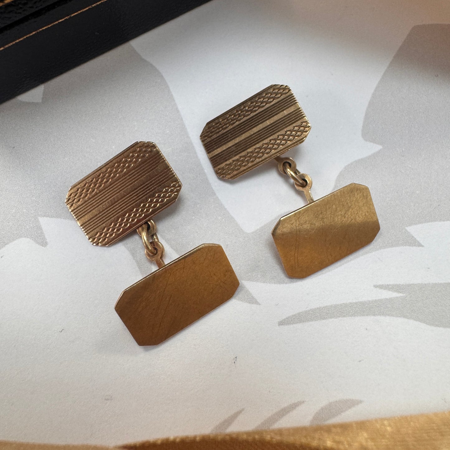 9ct Gold Vintage Textured Chain Link Cufflinks