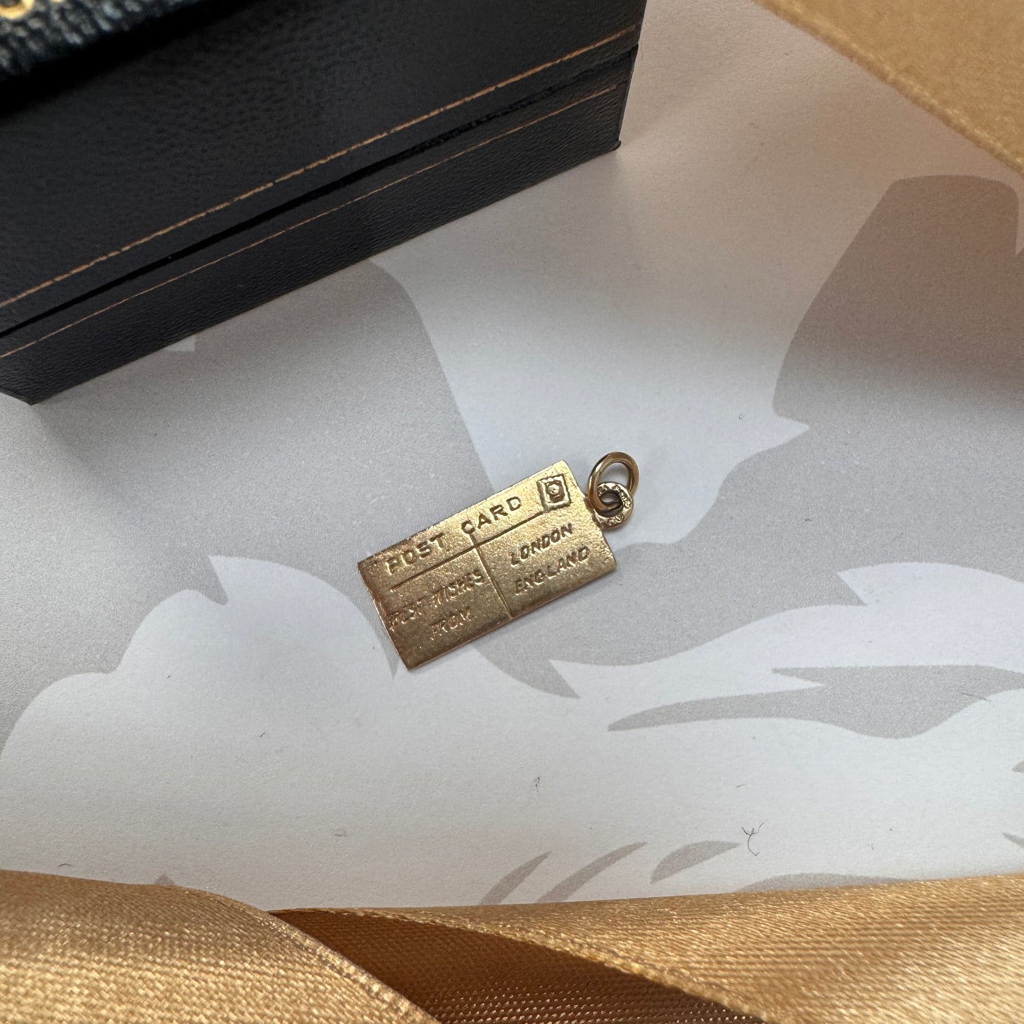 9ct Gold Vintage London Postcard Charm
