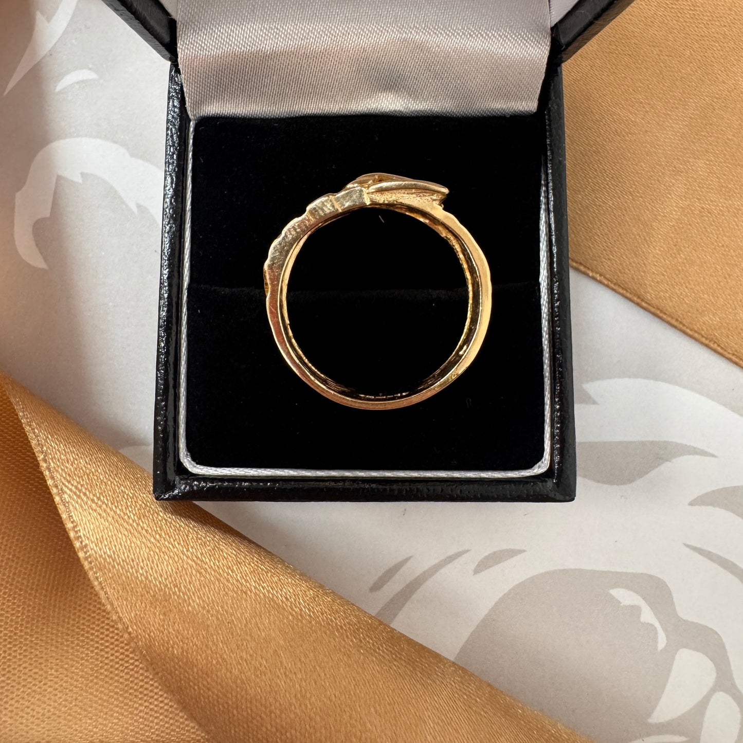 9ct Gold Vintage Buckle Ring