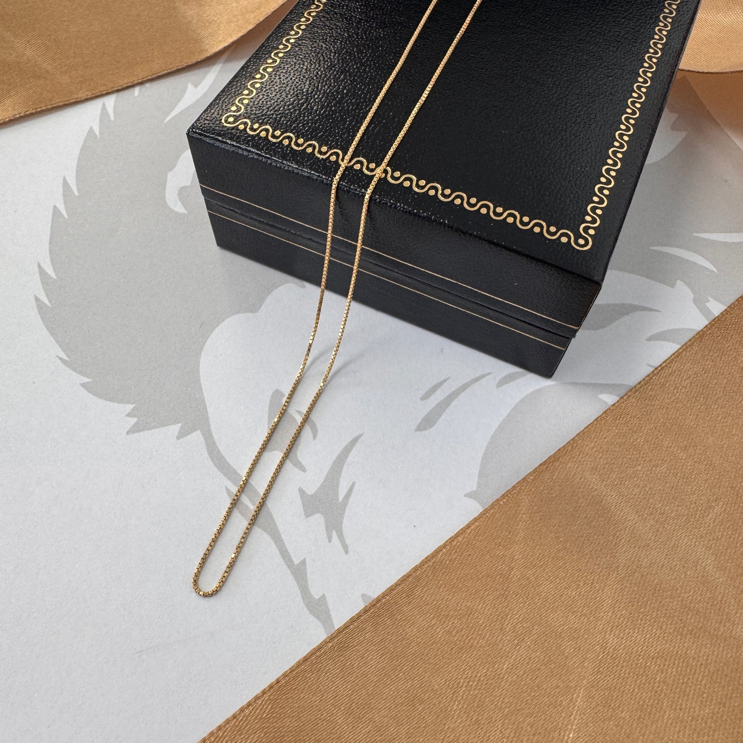 18ct Gold Lightweight Box Chain 20 Inch