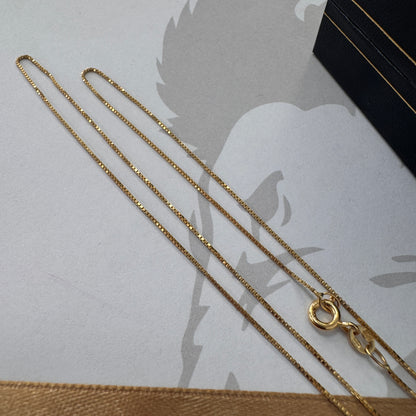 18ct Gold Lightweight Box Chain 20 Inch
