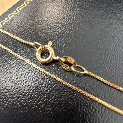 18ct Gold Lightweight Box Chain 20 Inch