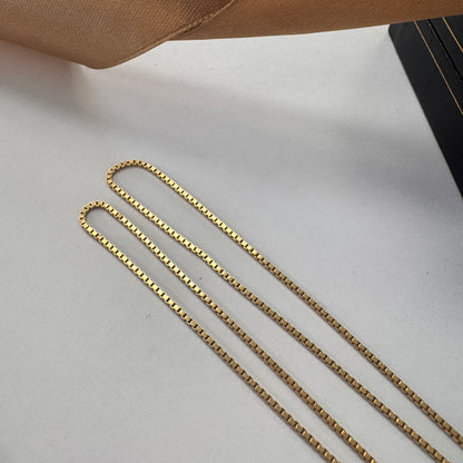 18ct Gold Box Chain Necklace 17 Inch