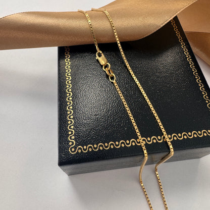 18ct Gold Box Chain Necklace 17 Inch