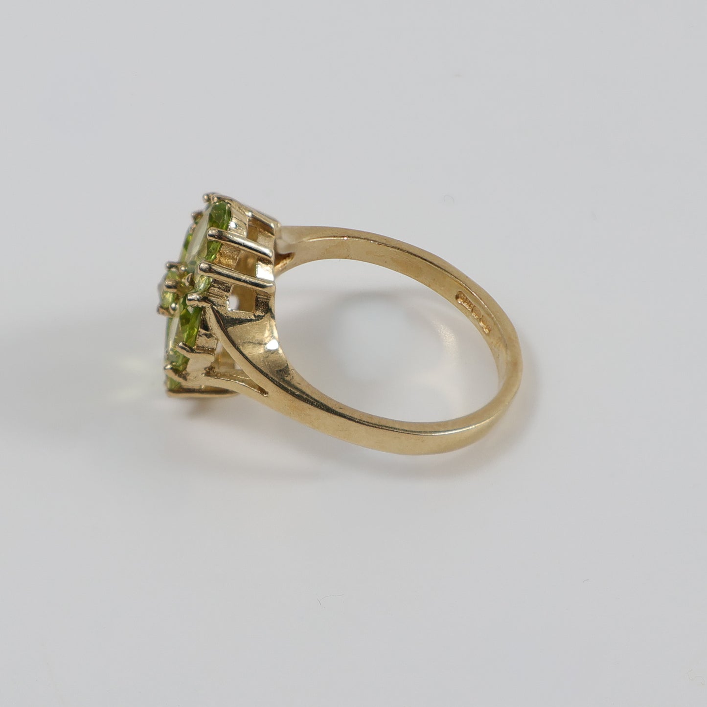 Second-Hand 9ct Yellow Gold Peridot Cluster Ring