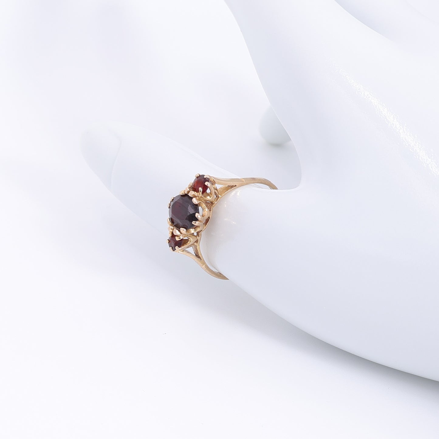 Second-Hand 9ct Gold Three Red Stone Ring