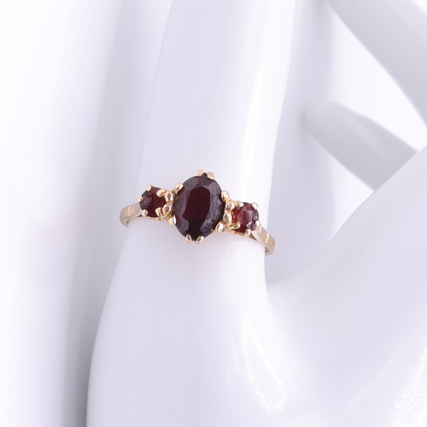Second-Hand 9ct Gold Three Red Stone Ring