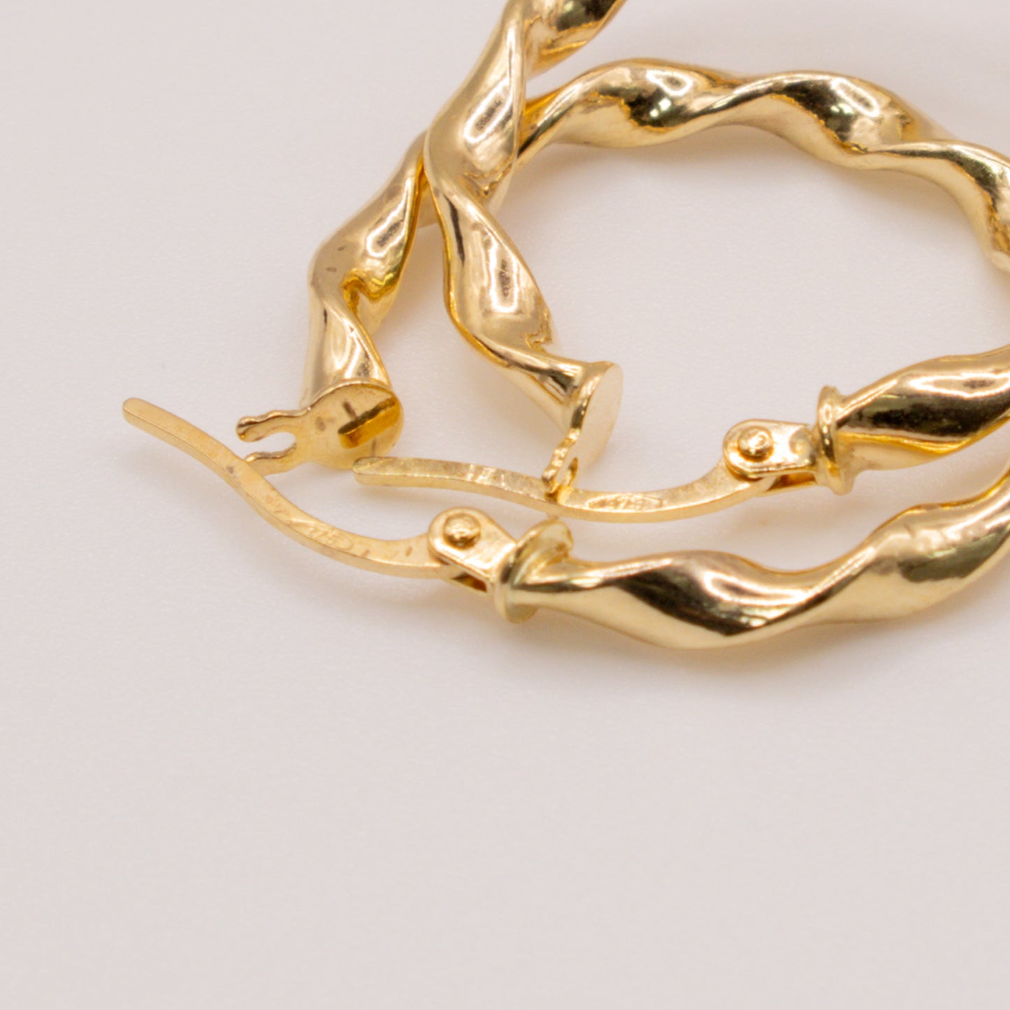 Second-Hand 9ct Yellow Gold 23mm Twisted Hoop Earrings