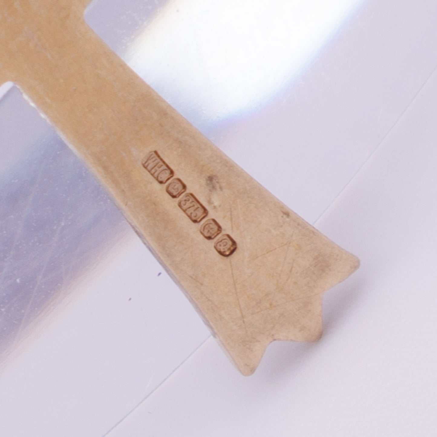 Second-Hand 9ct Yellow Gold Engraved Cross Pendant