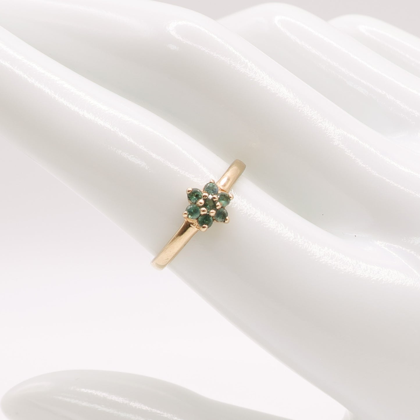 Second-Hand 9ct Yellow Gold Green Stone Cluster Ring