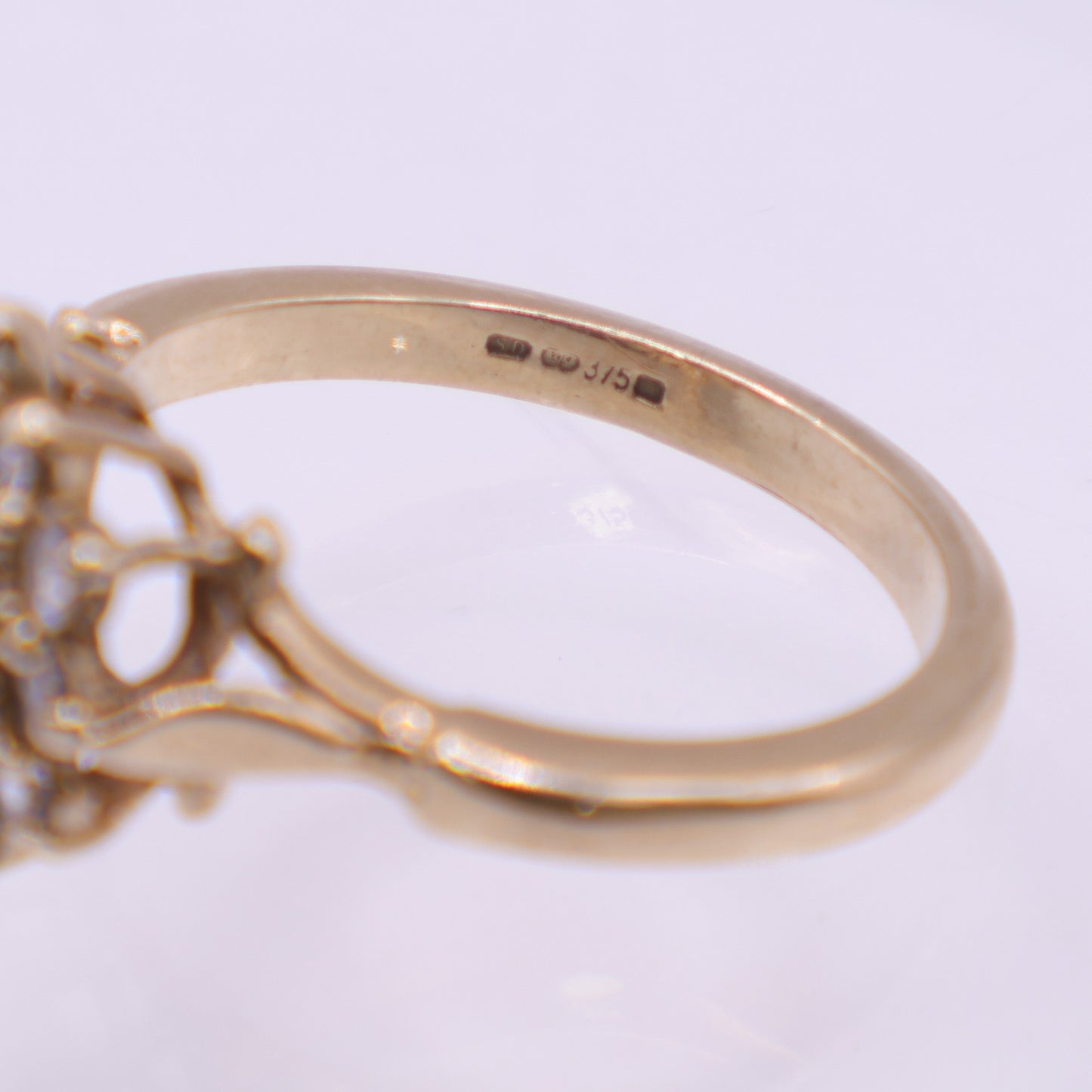 Second-Hand 9ct Yellow Gold Cluster Ring with Cubic Zirconia