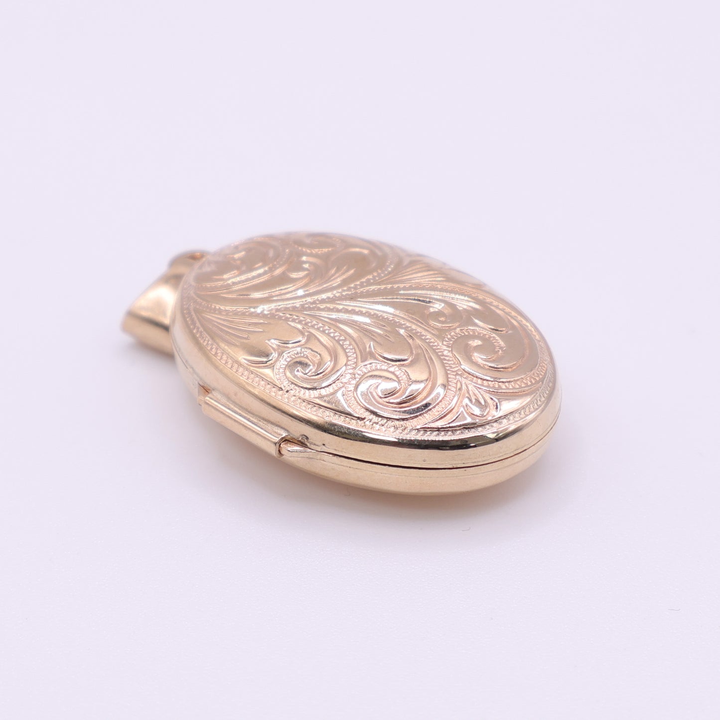 Second-Hand 9ct Yellow Gold Oval Engraved Locket