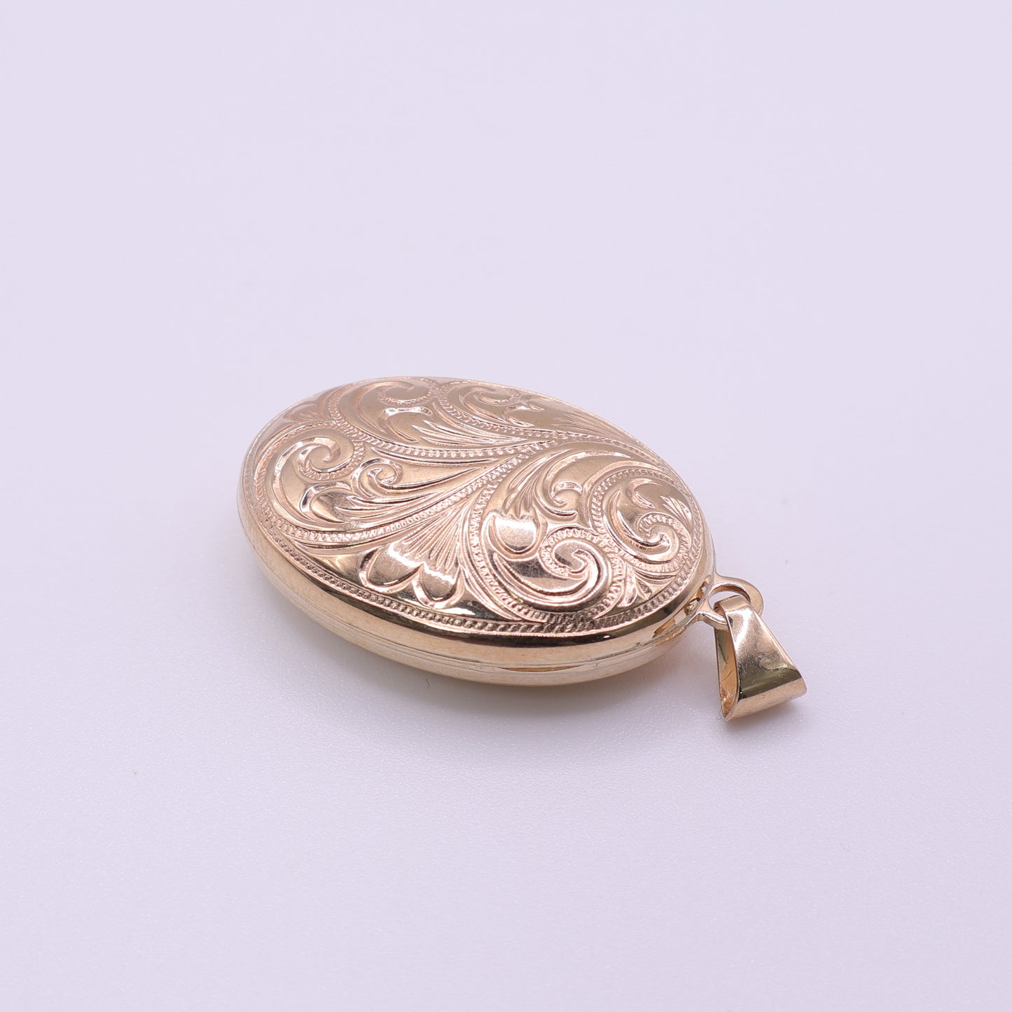 Second-Hand 9ct Yellow Gold Oval Engraved Locket