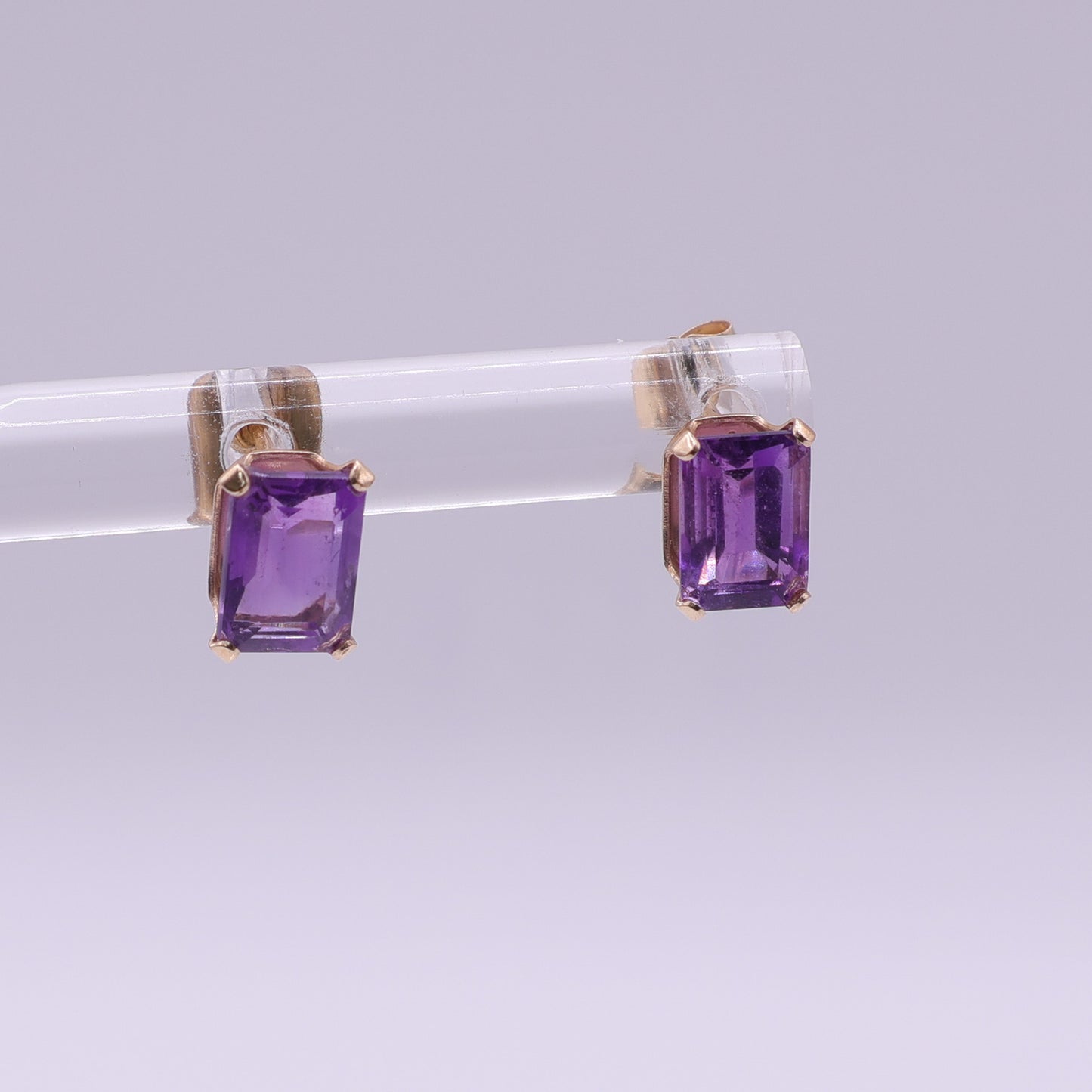 Second-Hand 14ct Yellow Gold Purple CZ Stud Earrings