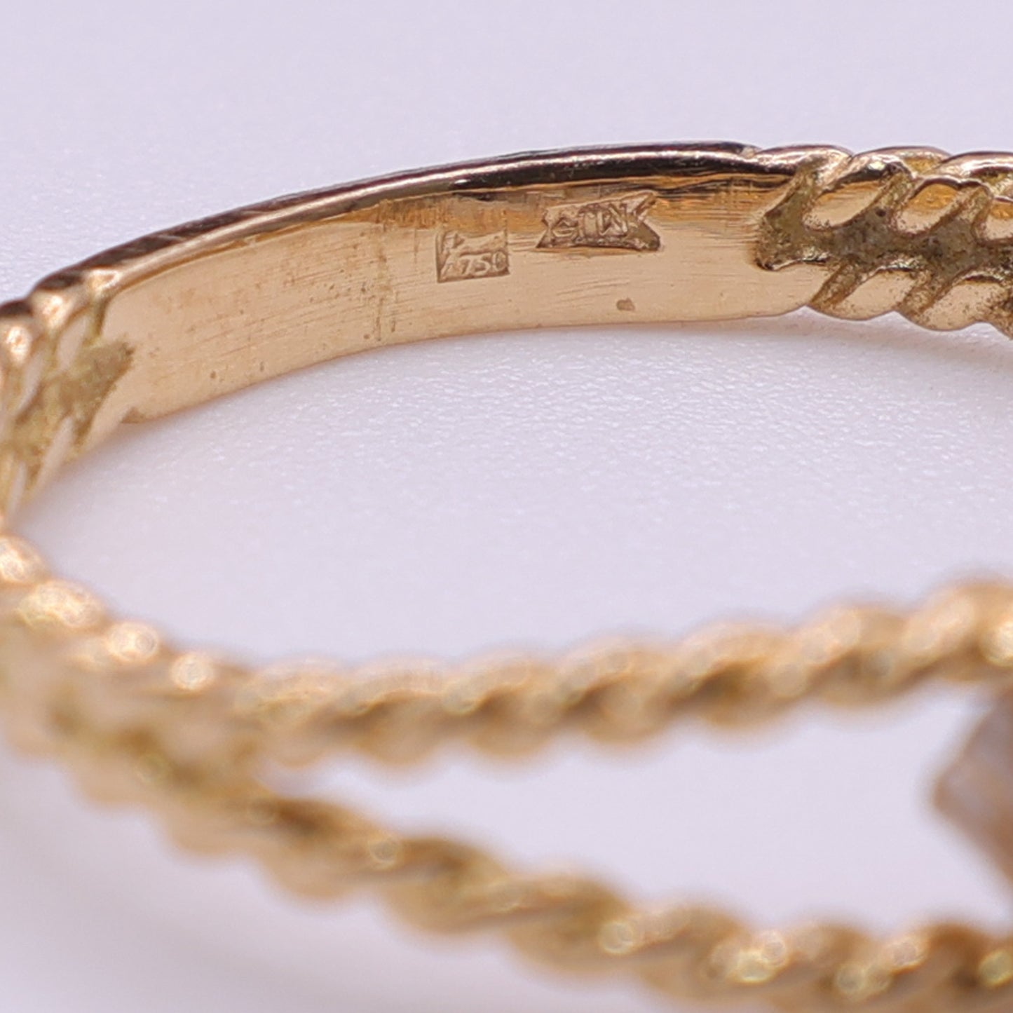 Second Hand 18ct Yellow Gold Twisted Band Diamond Ring