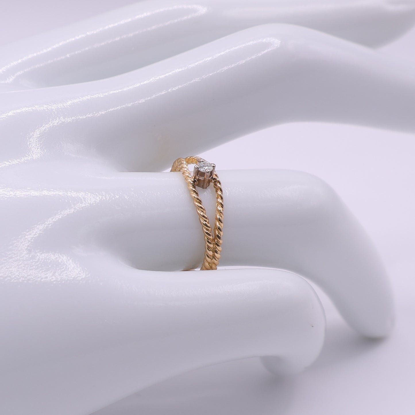 Second Hand 18ct Yellow Gold Twisted Band Diamond Ring