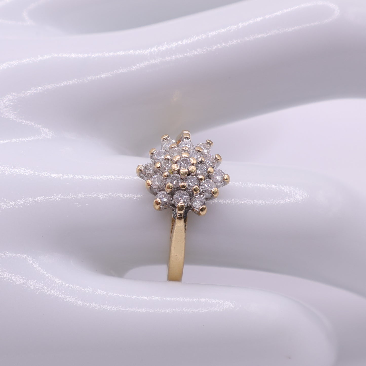 Second Hand 18ct Yellow Gold Diamond Cluster Ring