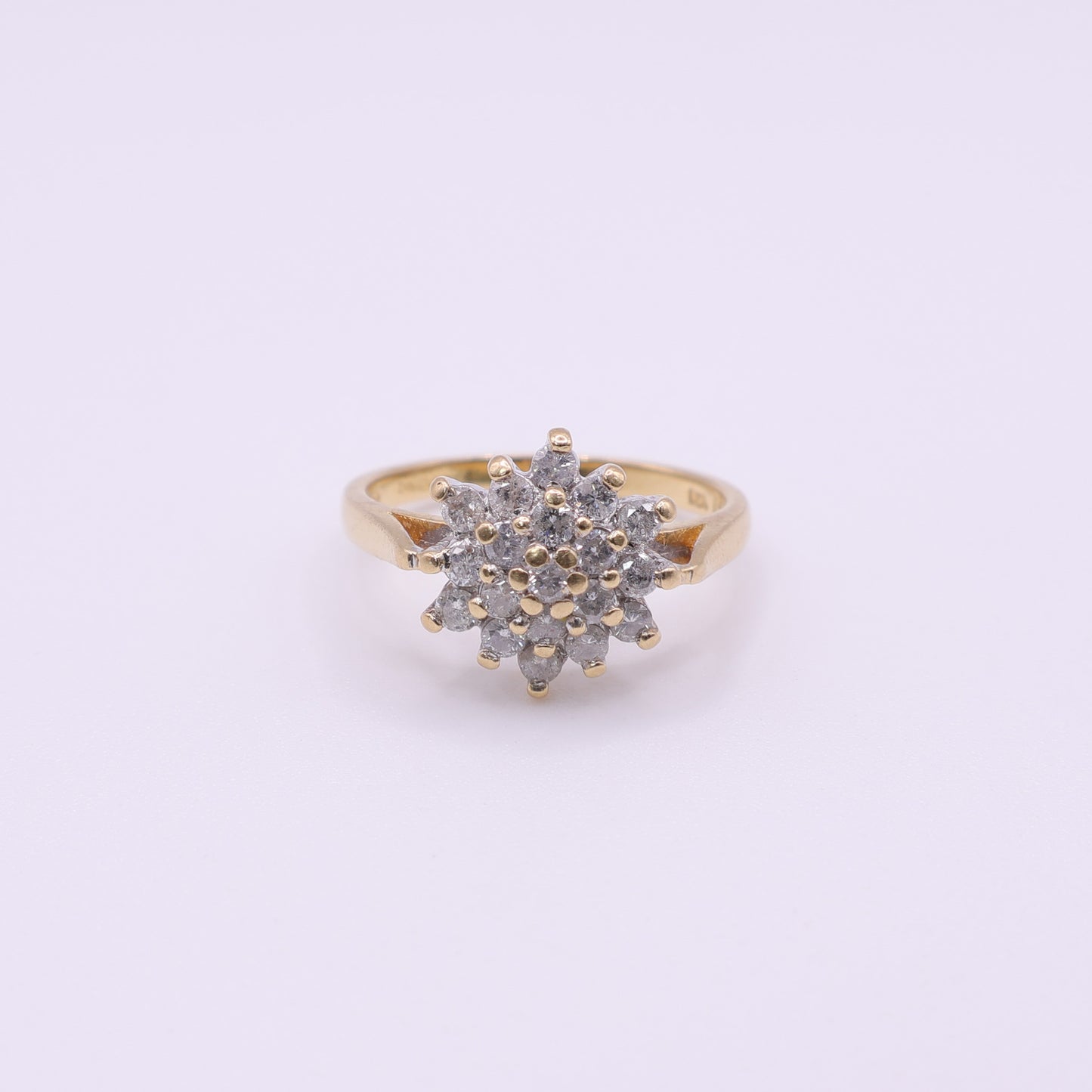 Second Hand 18ct Yellow Gold Diamond Cluster Ring