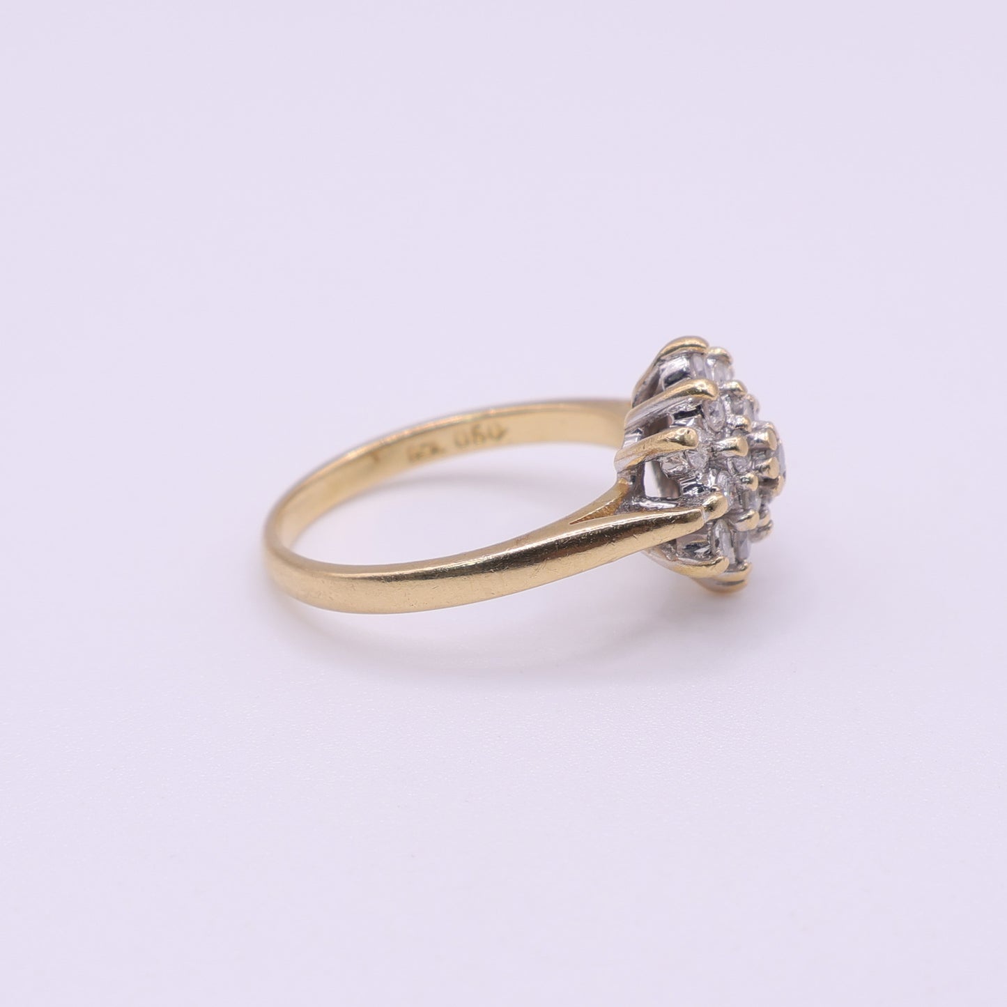 Second Hand 18ct Yellow Gold Diamond Cluster Ring