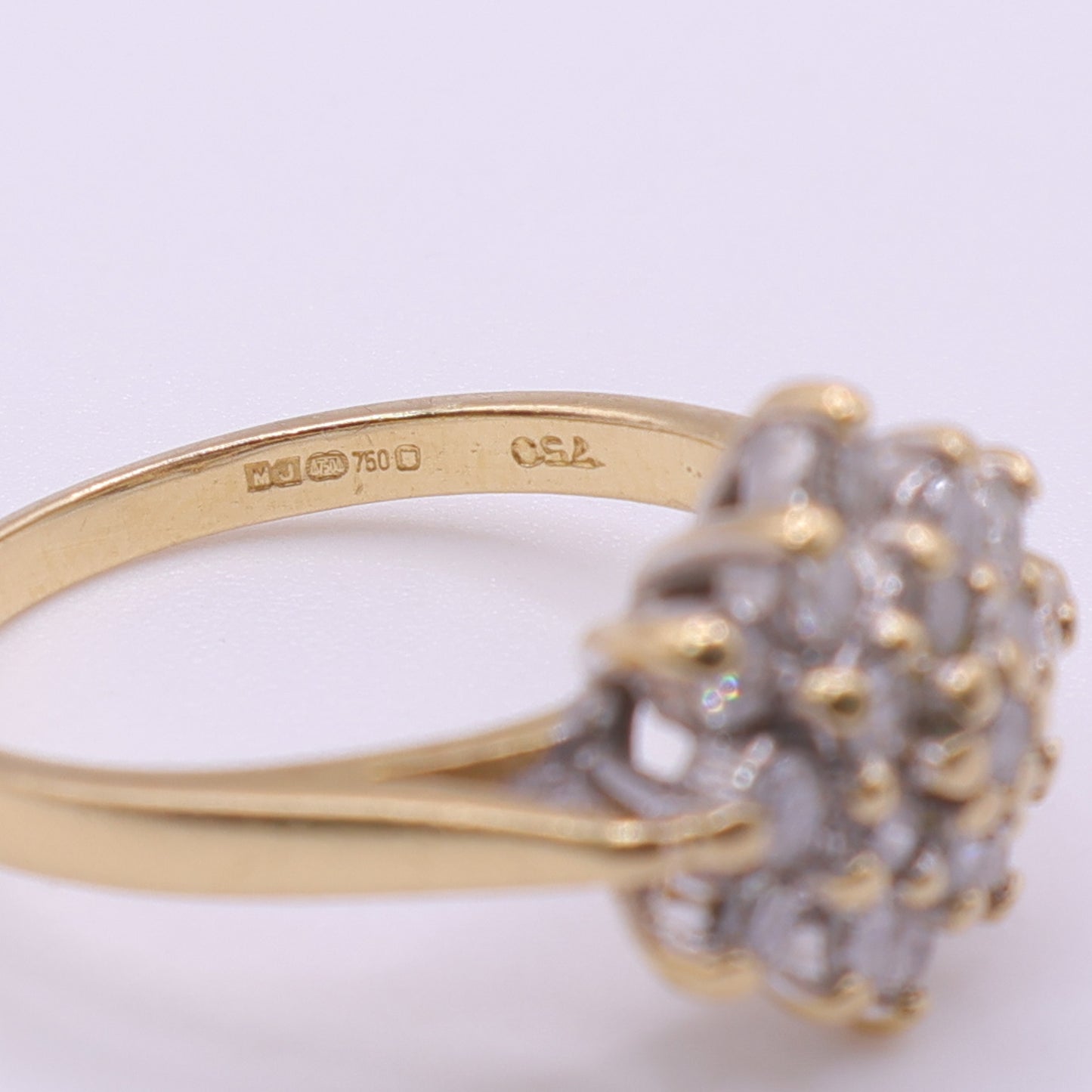 Second Hand 18ct Yellow Gold Diamond Cluster Ring