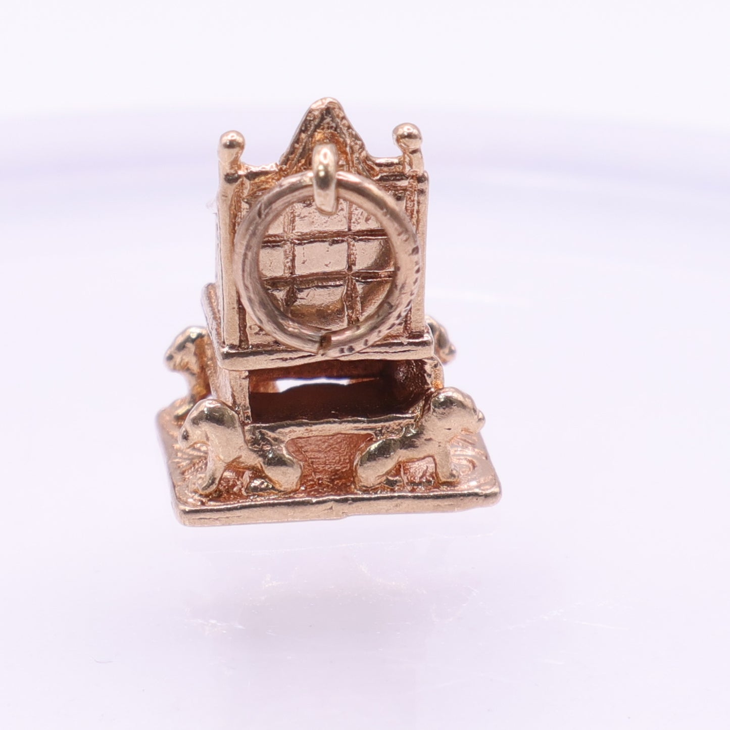 Second Hand 9ct Gold Throne Chair Charm