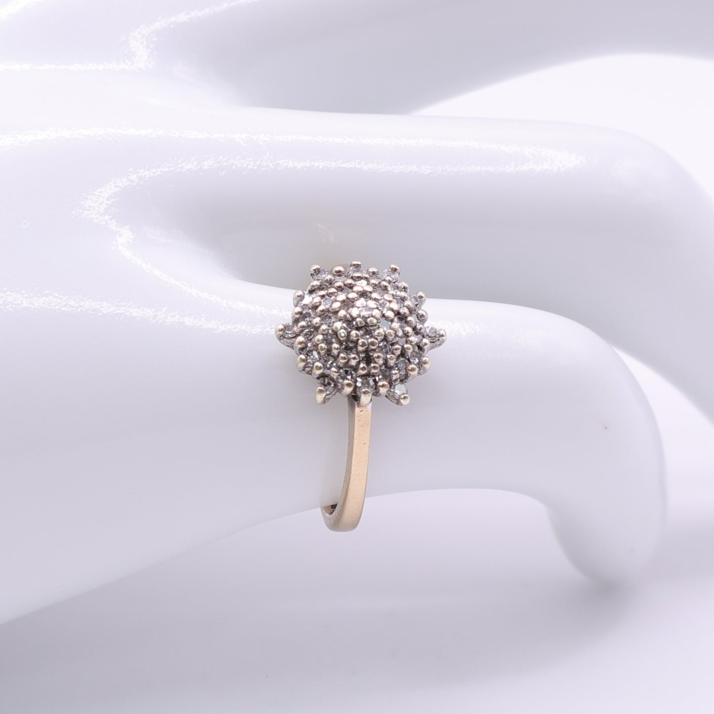9ct Gold Starburst Diamond Cluster Ring