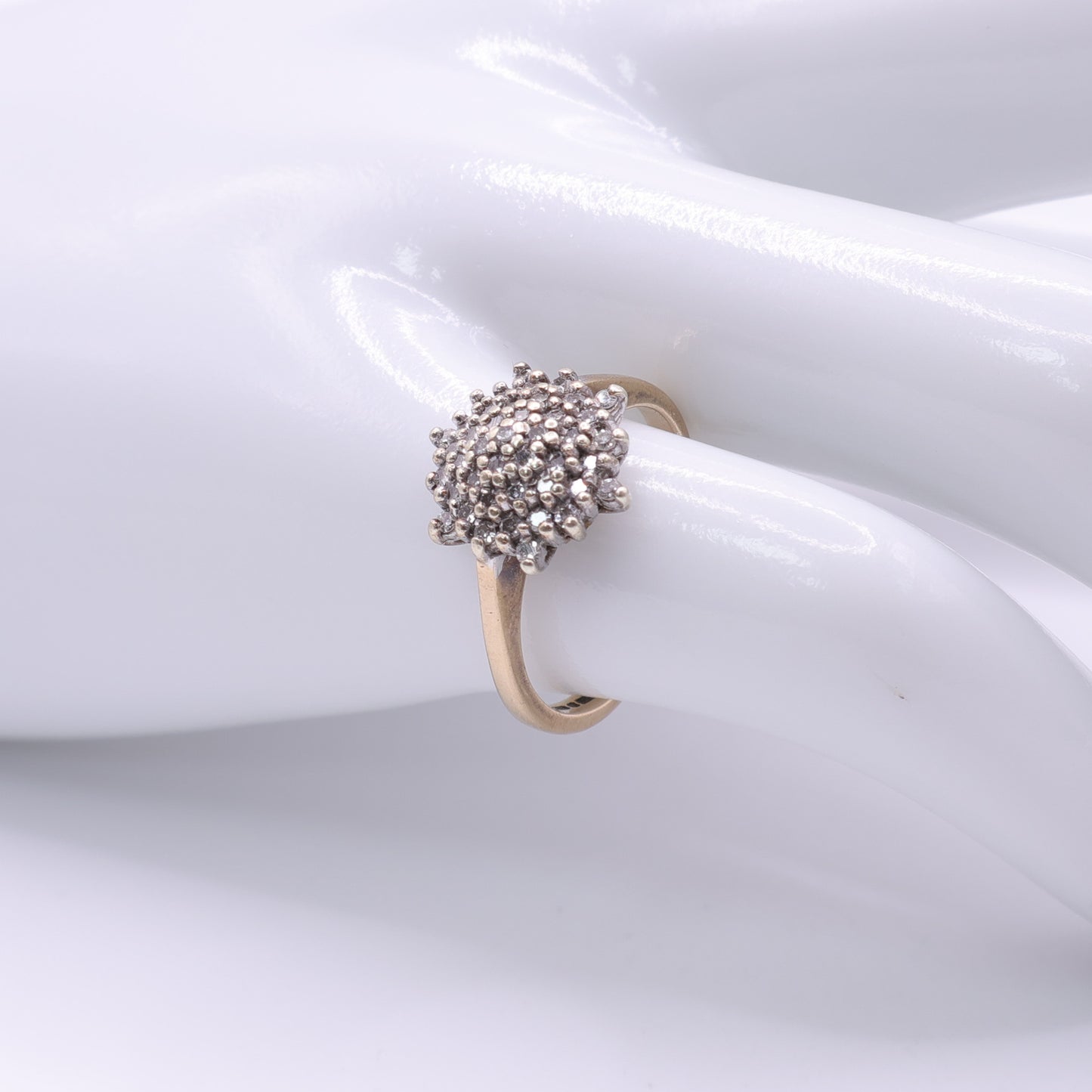 9ct Gold Starburst Diamond Cluster Ring